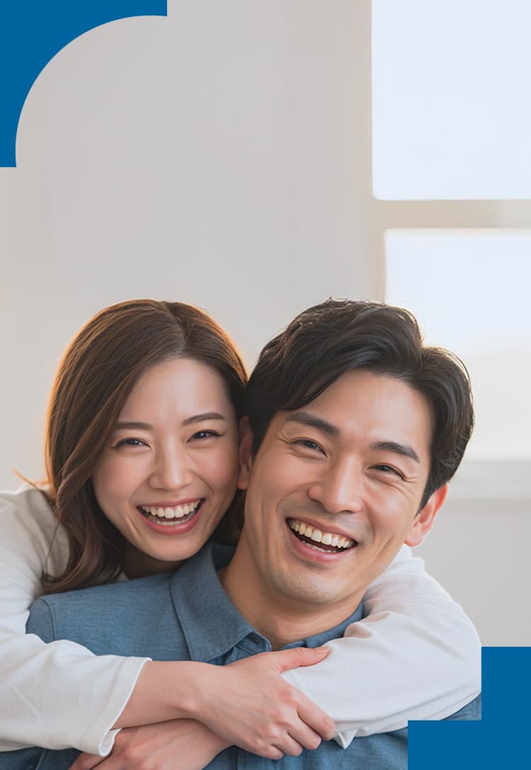 パートナーが男性に寄り添っている様子